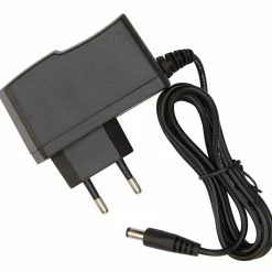 On Gear OnGear - Laddare För OnGear MTB-lampa - Li-ion-ingång 100-240V - Utgång 8.4V